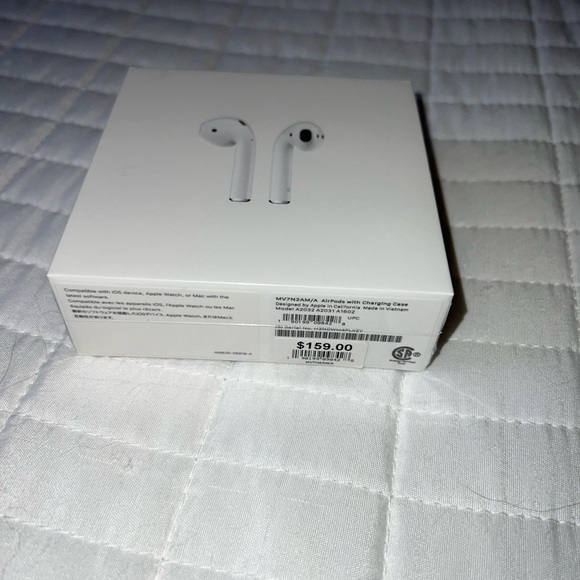 Airpods - Picture 2 of 3